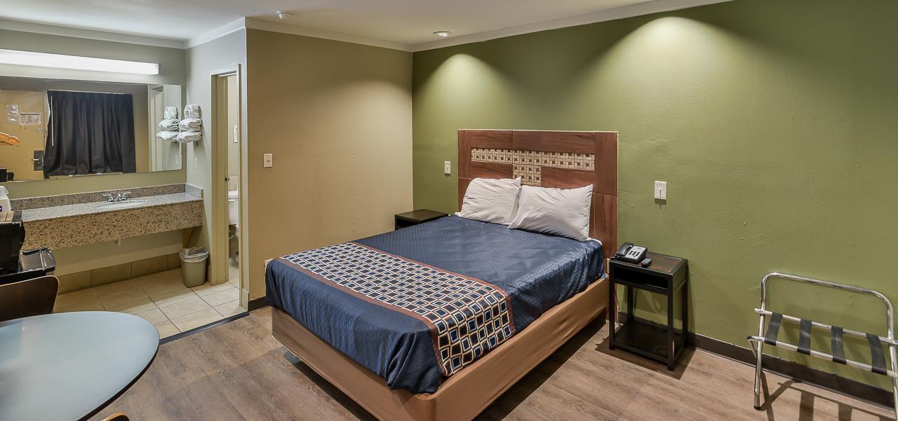 Budgetel Inn And Suites Raleigh Exteriör bild