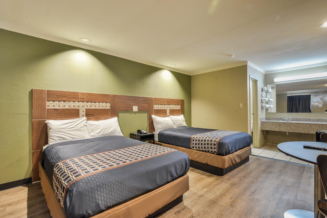 Budgetel Inn And Suites Raleigh Exteriör bild